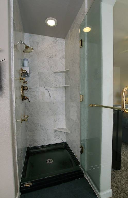 Lakefront Luxury Home mit einem Pontonboot, Pool, in der Nähe von Peoria Sports Complex in Glendale, Maricopa County