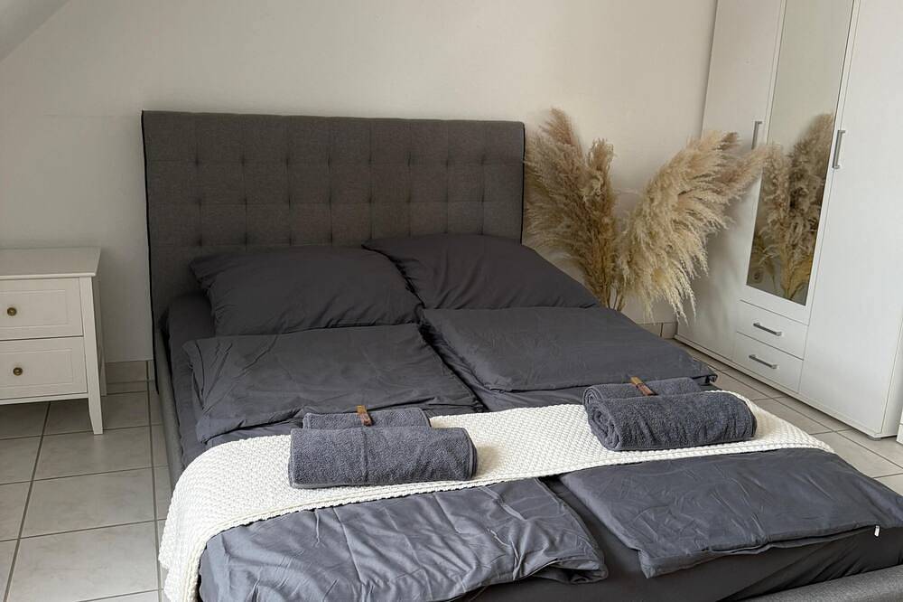 Ganze Wohnung, Velmora Boutique Suites Rheingau - Balkon & Grill in Oestrich-Winkel, Rheingau-Taunus-Kreis
