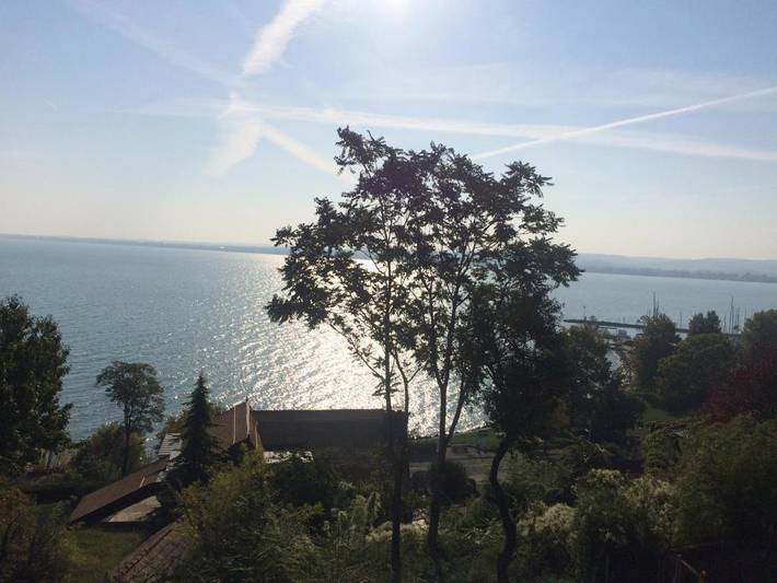 Ferienwohnung für 4 Personen, mit Balkon und Whirlpool sowie Terrasse und Garten