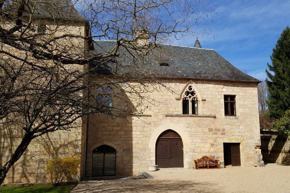 Appartement entier, Château Manoir in Ayen, Région de Brive-la-Gaillarde