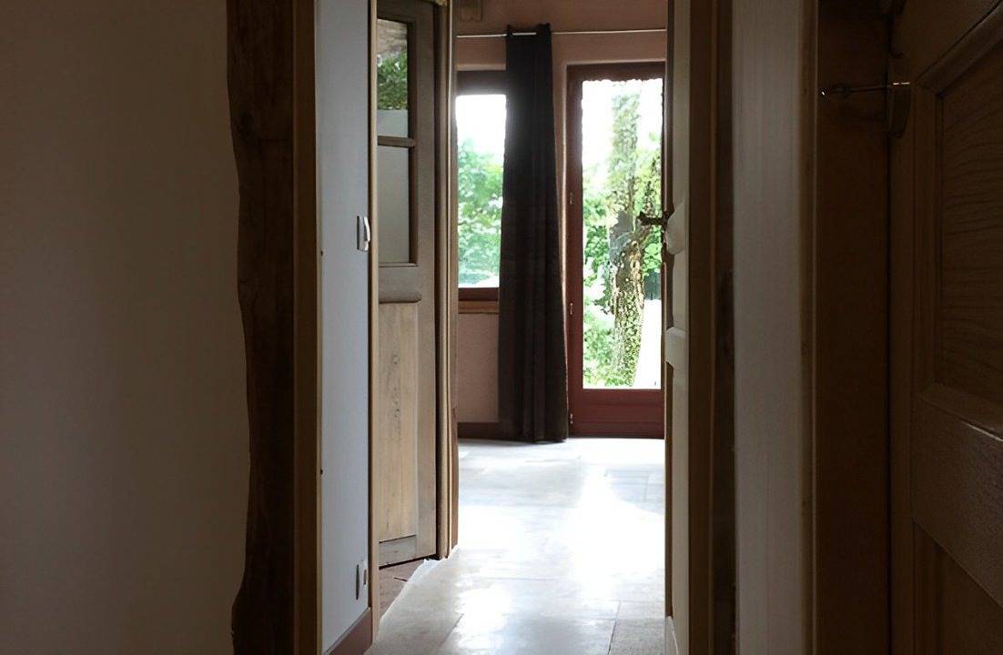 Chambres d'hôtes À L'Atelier - Chambre Jardin in Vézelay, Parc naturel régional du Morvan
