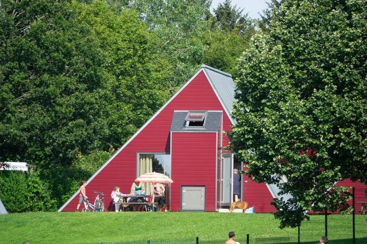 Parc de vacances pour 5 personnes, avec jardin et terrasse ainsi que sauna et piscine, animaux acceptés à Butgenbach - 2