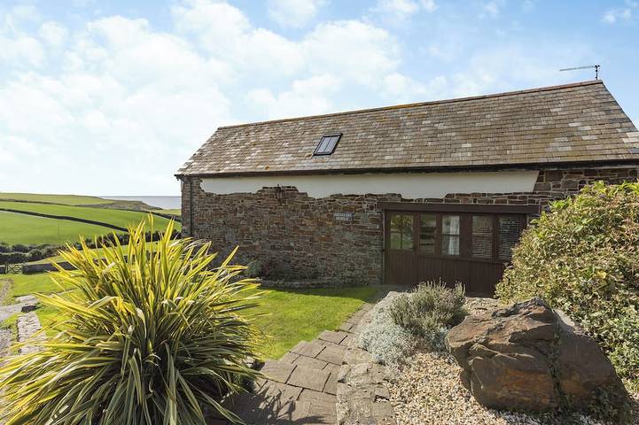 Cottage for 6 people, with hot tub and garden in Devon