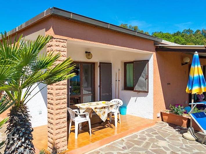 Ferienpark für 2 Personen, mit Terrasse und Pool sowie Balkon/Terrasse auf Elba