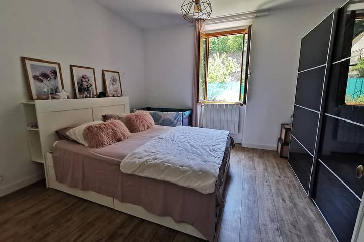 Location de vacances pour 15 personnes, avec terrasse et jardin, animaux acceptés à Drap - 2