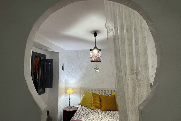 Lemon Tree Patio, Andalusian Traditional Cottage in the heart of Olvera in Olvera, Pueblos Blancos