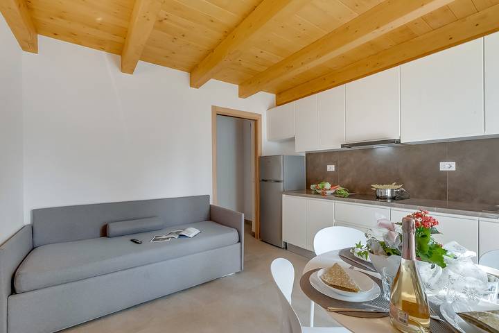 Apartamento entero, Residenza Lugana Pool & Garden in Peschiera Apt 2 in Peschiera del Garda, Montañas Garda