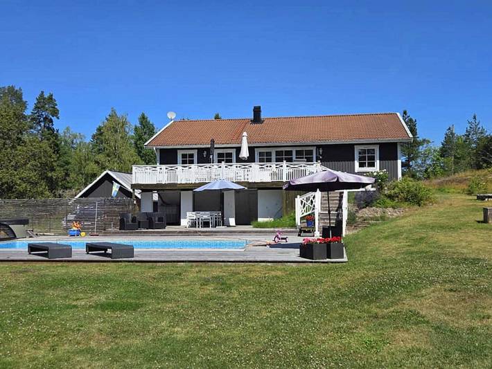 Ferienhaus für 12 Personen, mit Pool und Terrasse, mit Haustier in Vaxholm