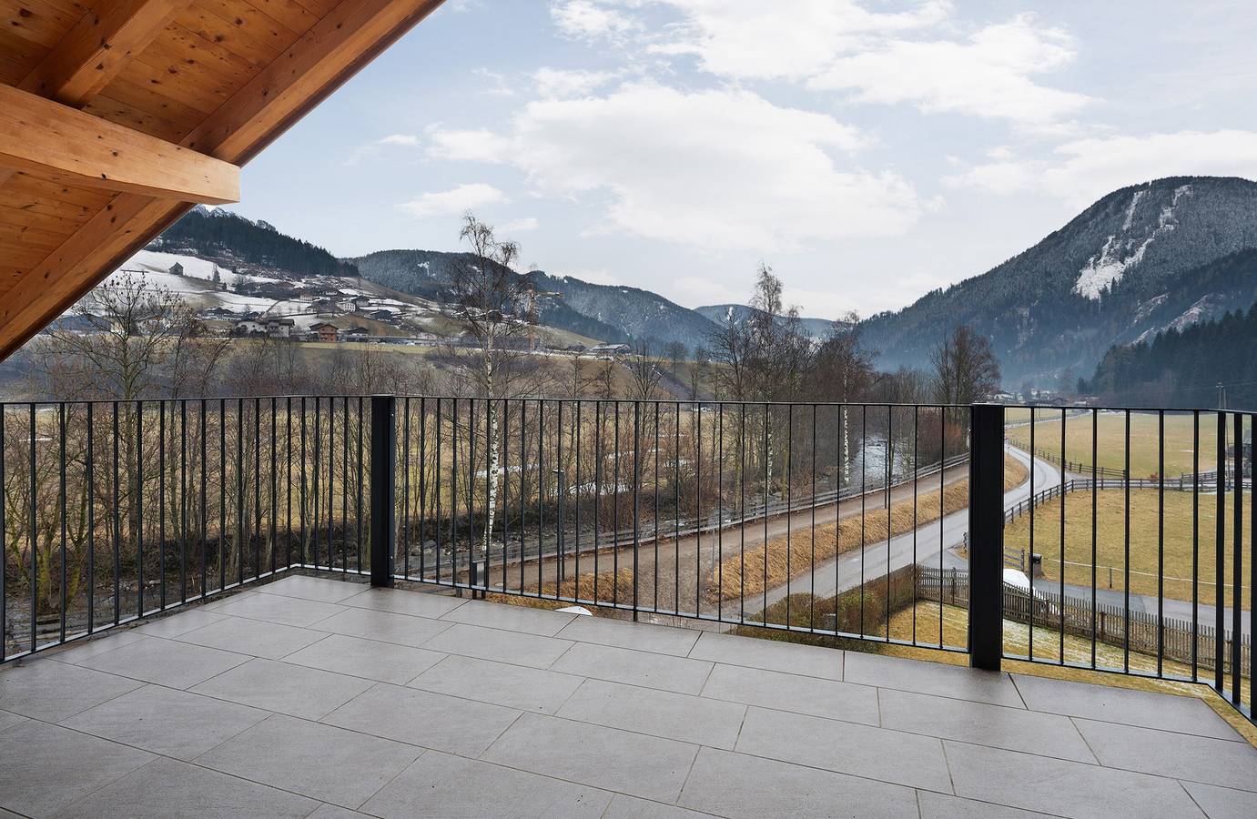 Ganze Wohnung, Apartment 'Talferblick Stern' mit Bergblick, privater Terrasse und Wlan in Sarnthein, Sarntal