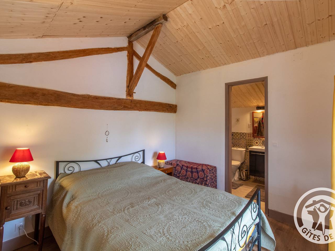 Gîte rustique avec 2 chambres, nature, animaux admis, wifi et parking in Montilliers, Vallée de la Loire