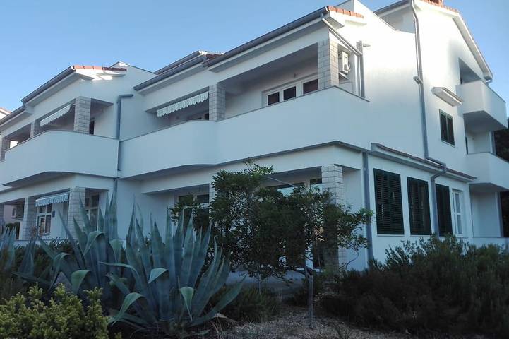 Ganze Wohnung, Kroatien Urlaub Insel Rab Ferienhaus **** Ferienwohnungen in Barbat na Rabu, Rab