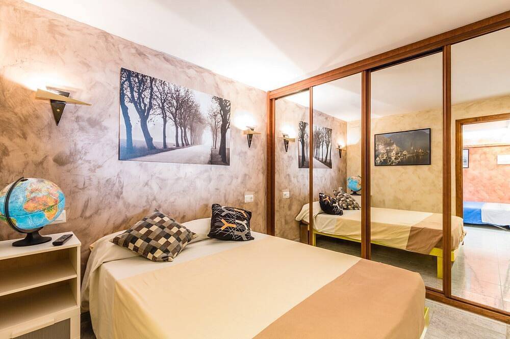 Apartamento entero, Preciosa villa en el corazón de Playa de Palma in Can Pastilla, Palma