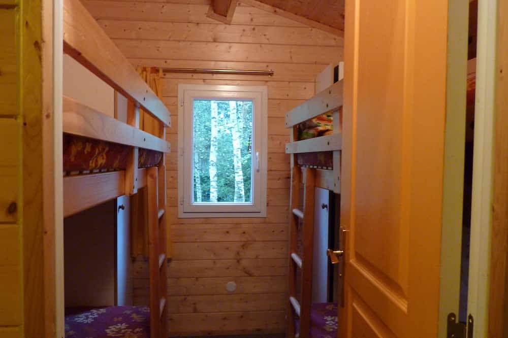 Chalets en pleine nature avec étang de pêche in Saint-Agnan, Parc naturel régional du Morvan