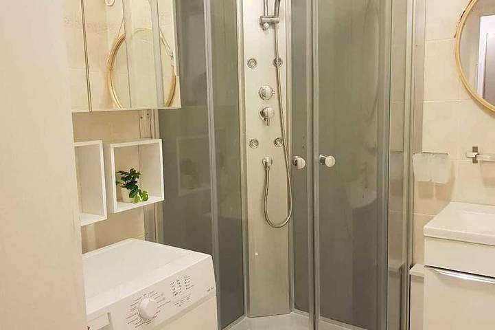 Gîte pour 2 personnes, avec terrasse et jardin dans Office De Tourisme Cannes La Bocca - 3