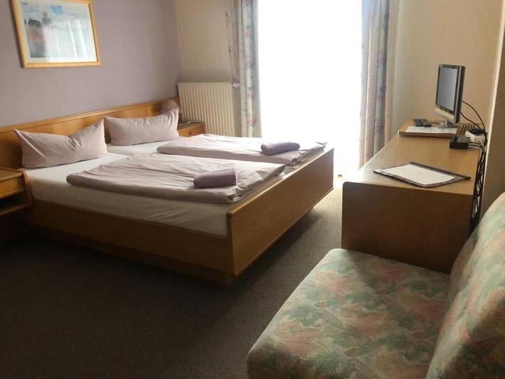 Hotel für 3 Personen, mit Terrasse und Garten in Eggesin - 4