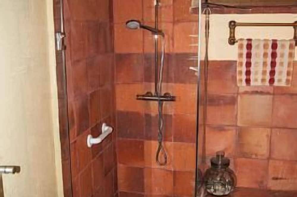 Casa Rural La Fuente for 10 people in Cubillo, Segovia Province