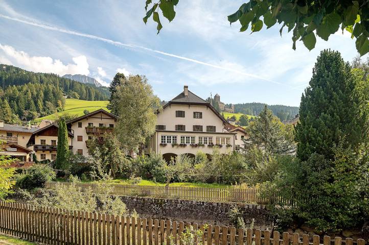 Habitación 'Hirschen Jakob' con vistas a la montaña, terraza compartida y Wi-Fi in Sarnthein, Sarentino