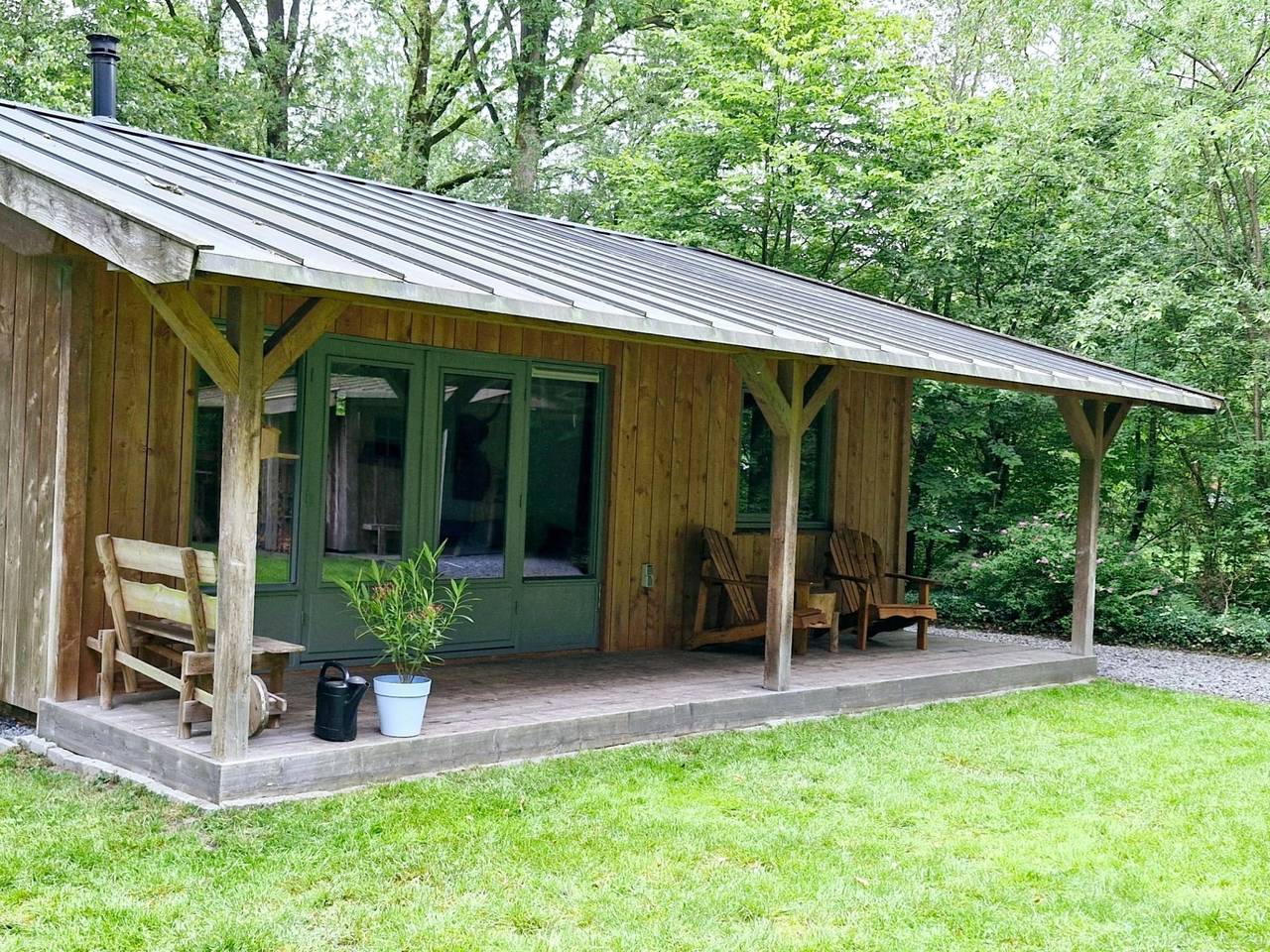 Gemütliche Holzhütte für 2 Personen mit Holzofen und Veranda in Westerbork, Drenthe in Drenthe