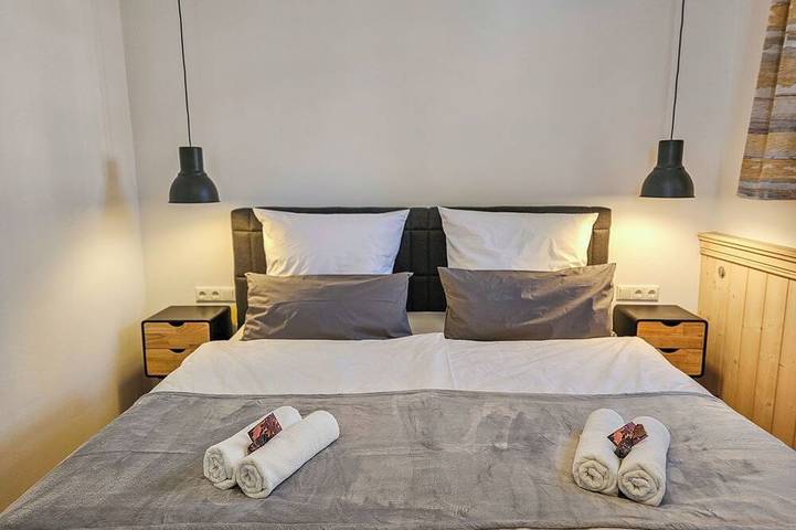 Ganze Wohnung, Micasa Rooms - Altbauflair im sanierten Denkmal, nahe Messe und Ega, Parken in Erfurt, Thüringer Kernland
