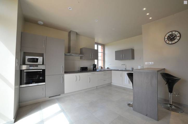 Gîte pour 10 personnes, avec terrasse et jardin dans le Cantal - 4