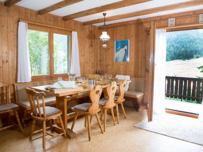 Ferienhaus für 8 Personen, mit Balkon
