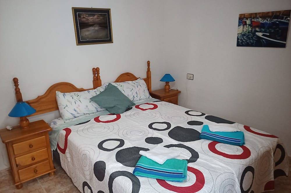 Entire apartment, Almost on the beautiful beach of La Herradura. Pets welcome! in La Herradura, Almuñecar
