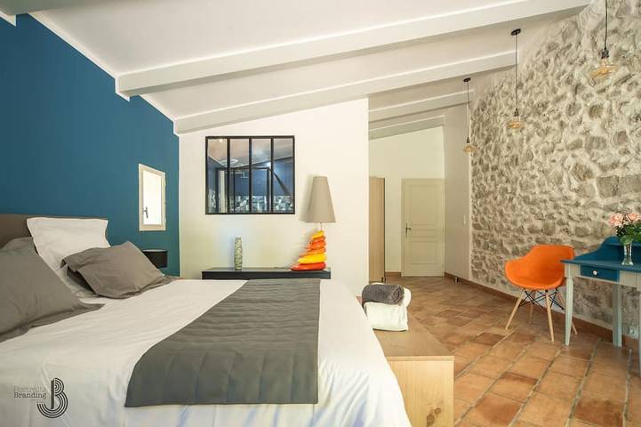 Location de vacances pour 8 personnes, avec balcon ainsi que piscine et jardin à Roynac - 3