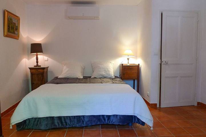 Gîte pour 6 personnes, avec jardin ainsi que piscine et terrasse à Sainte-Cécile-les-Vignes - 3