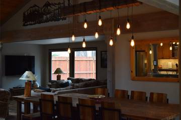 Vacation Home for 12 Guests in Black Butte Ranch, Oregon, Picture 3