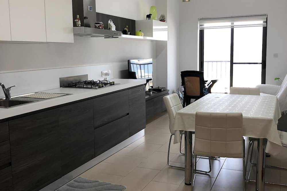 Ganze Wohnung, Eine neue und moderne Wohnung mit Meerblick. Ein entspannender Ort zum Verweilen in il-Mellieha, Mellieha