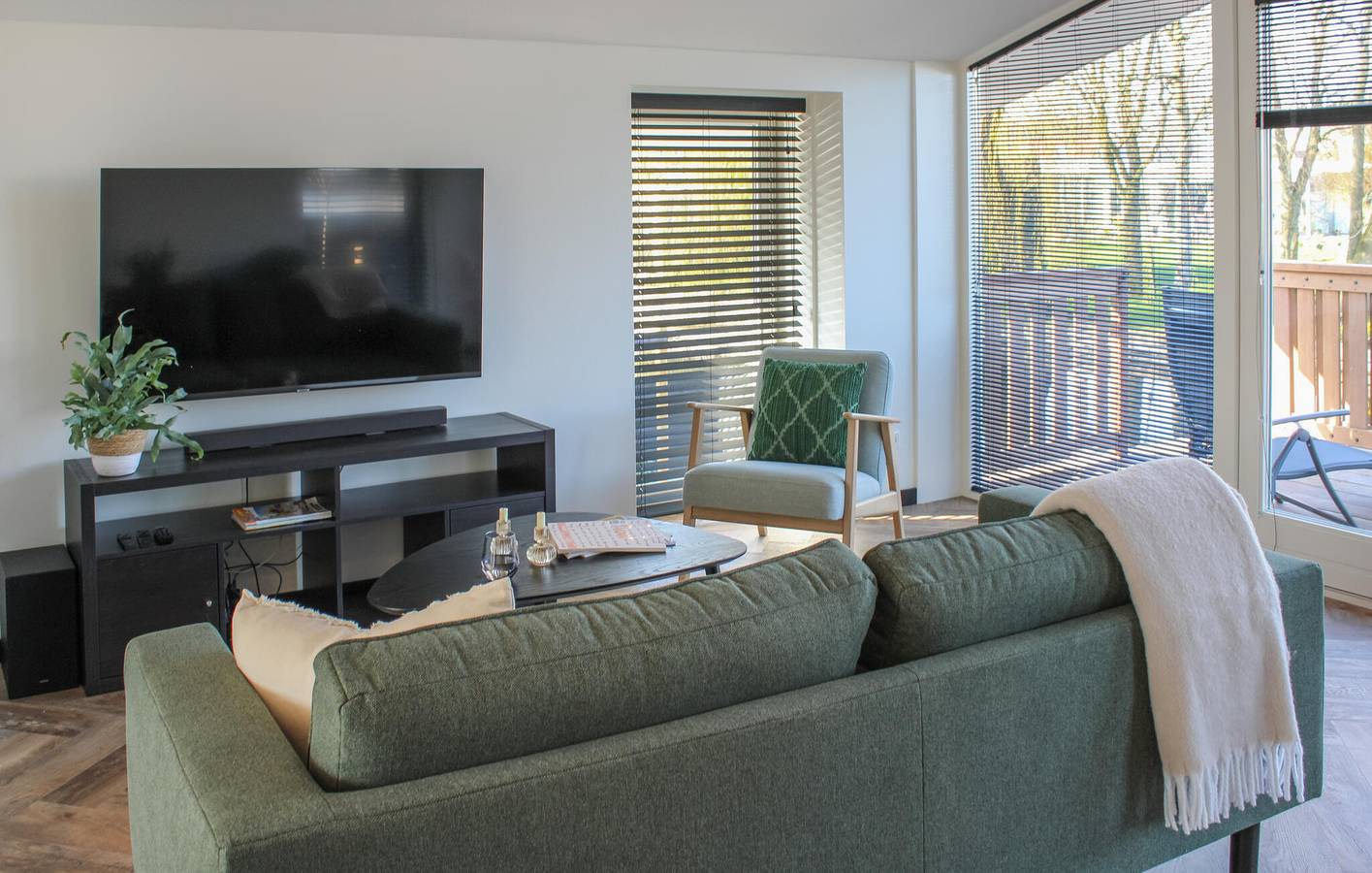 Ferienhaus für 6 Personen mit Terrasse in Rijnsaterwoude, Groene Hart