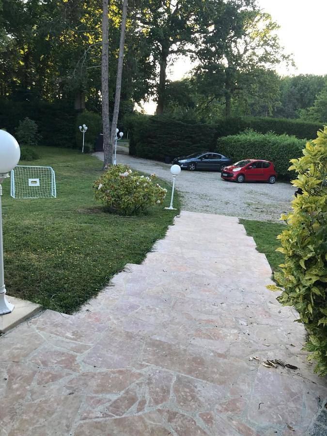 Maison de campagne pour 10 personnes, avec jacuzzi ainsi que piscine et jardin