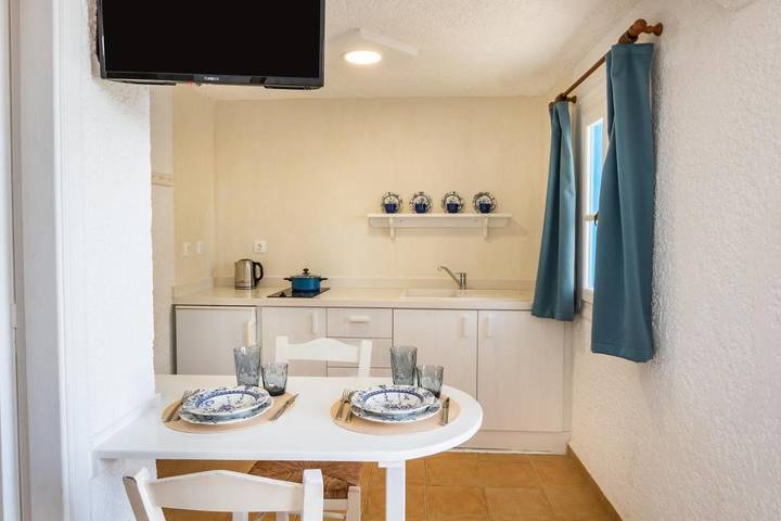 Location de vacances pour 4 personnes, avec vue ainsi que jardin et piscine dans Karpathos - 4