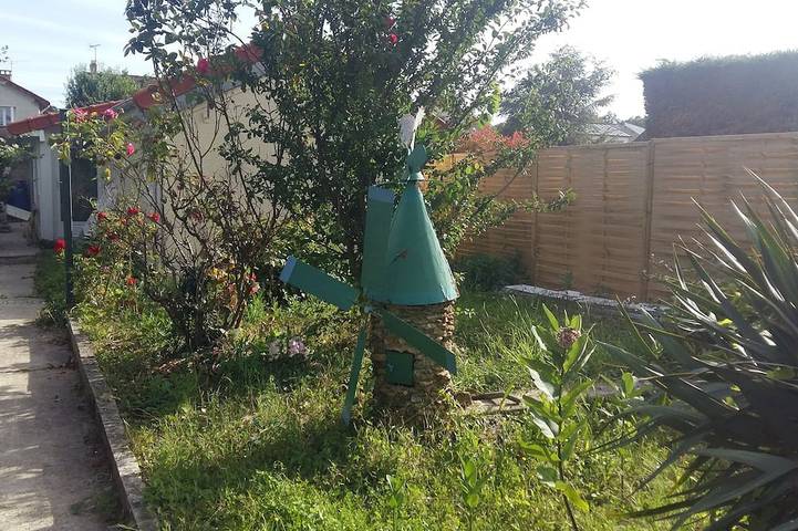 Location de vacances pour 9 personnes, avec Jardin à Yerres