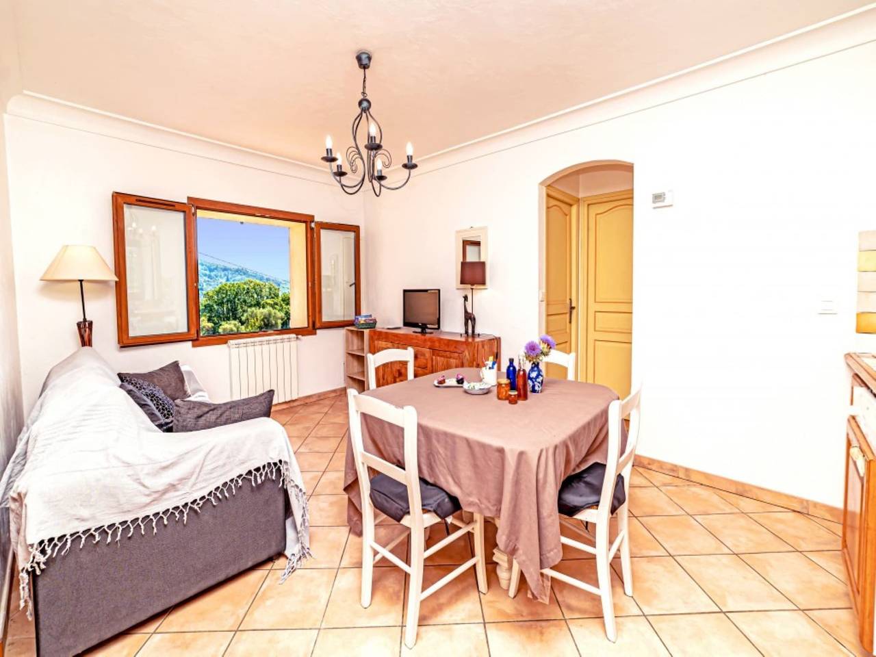 Appartement 6 personnes sur la côte d'azur. in Le Bar-sur-Loup, Côte méditerranéenne (France)