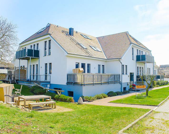 Ferienwohnung für 2 Personen, mit Garten und Sauna sowie Balkon, mit Haustier in Alt Reddevitz