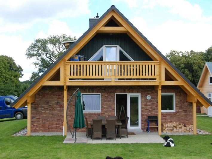 Ferienhaus für 4 Personen, mit Terrasse und Garten sowie Ausblick in Mellenthin