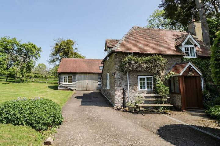 Cottage for 4 people, with Garden in West Midlands
