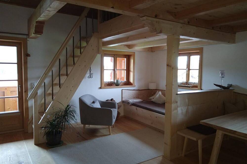 Ganze Wohnung, Ferienwohnung Holzzeit - Ferienwohnung in Wurmansau, Saulgrub