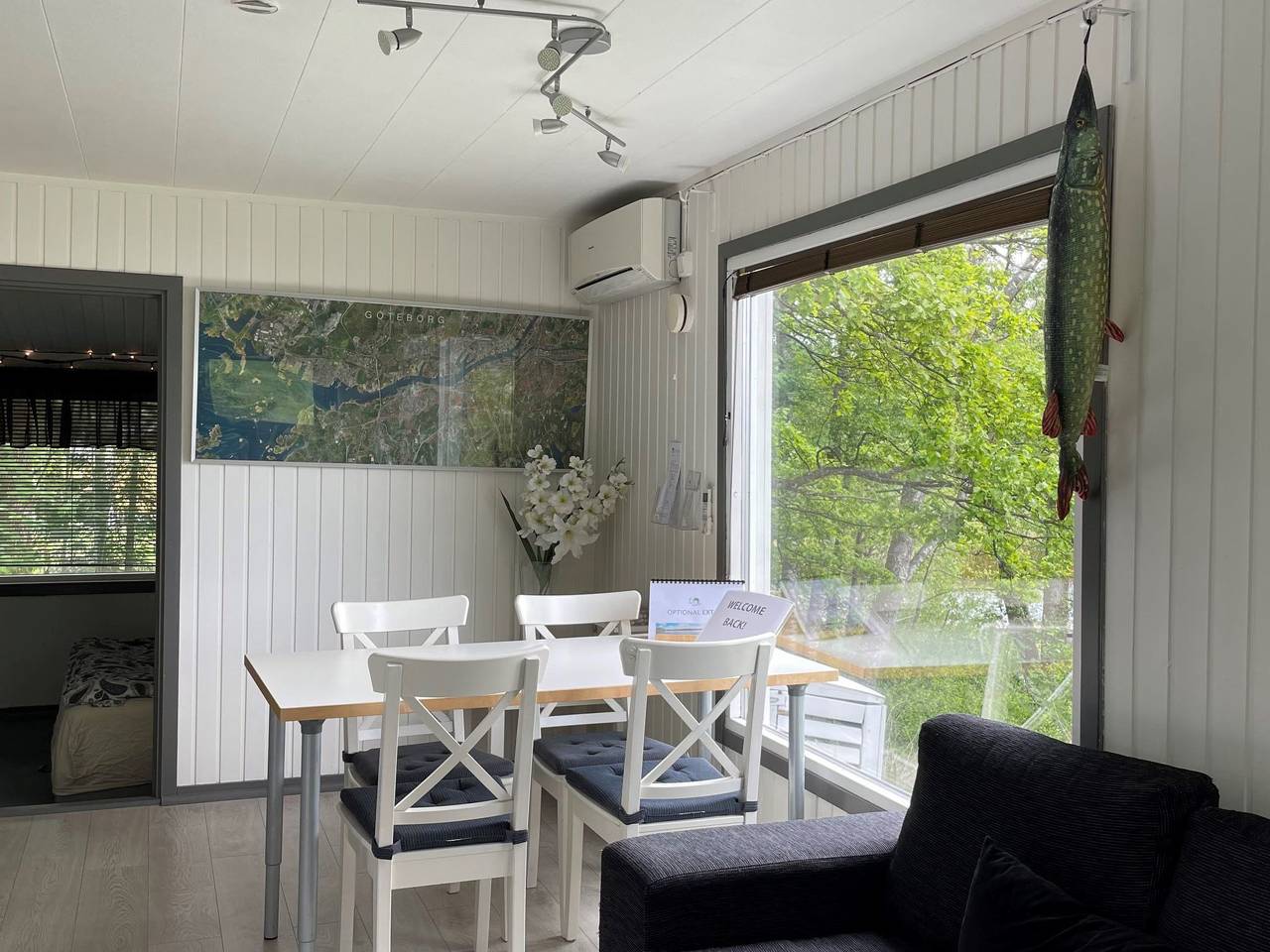 Ganze Wohnung, Schwedisches Glück, zwischen Wäldern und einem See in Härryda, Västergötland