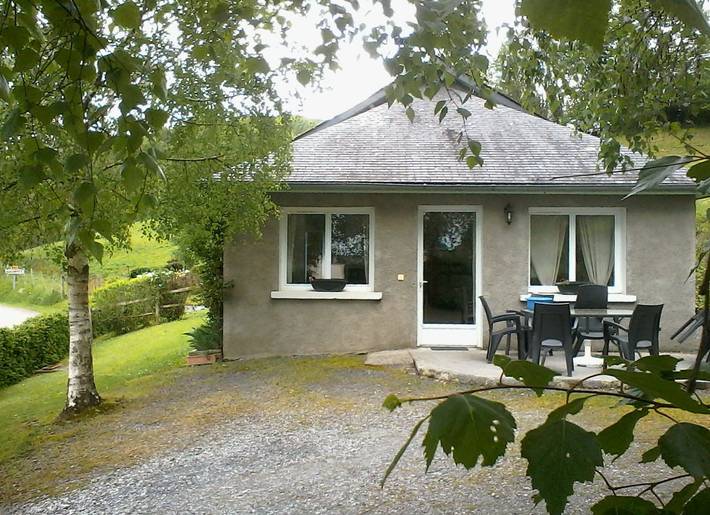 Gîte pour 5 personnes, avec terrasse et jardin, animaux acceptés