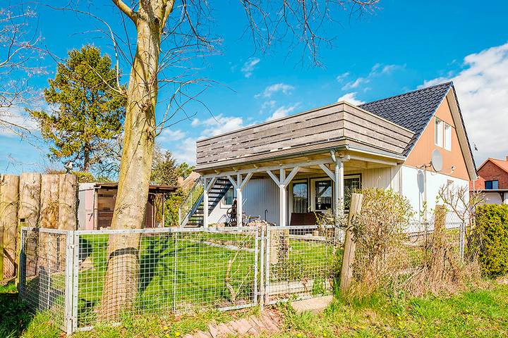 Ferienwohnung für 6 Personen, mit Terrasse und Garten in Pruchten