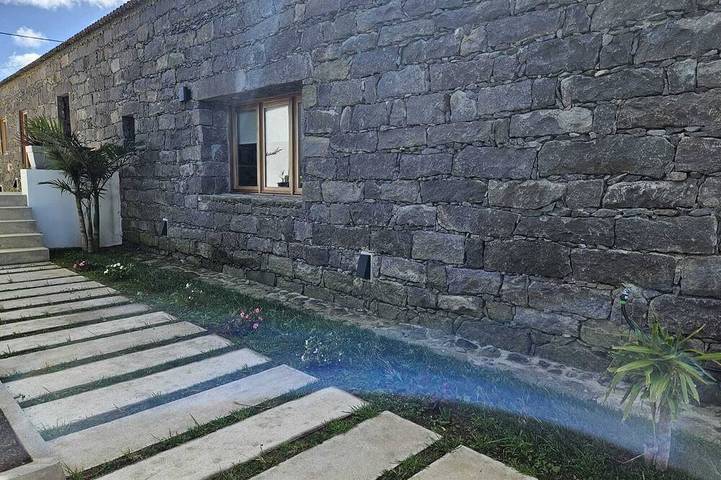 Casa do Cinzeiro, Açores - With private pool! in São Miguel Island, Nordeste