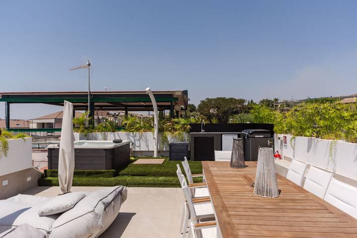 Gîte pour 4 personnes, avec jacuzzi et terrasse à Aci Castello - 3