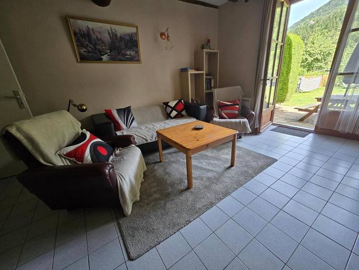 Location de vacances pour 6 personnes, avec jardin ainsi que vue et piscine, adapté aux familles à Fougax-et-Barrineuf - 3