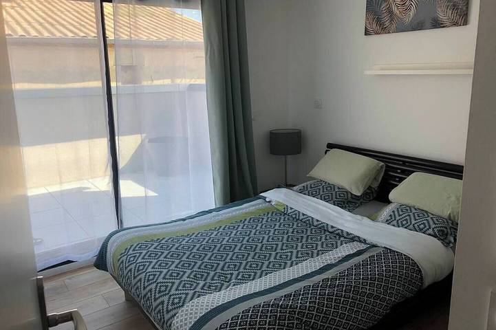 Gîte pour 8 personnes, avec terrasse à Villeveyrac - 3