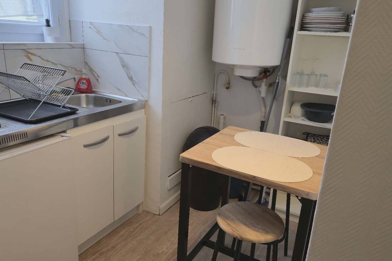 Studio entier, Studio 24 m² en plein centre-ville, calme in Compiègne, Oise