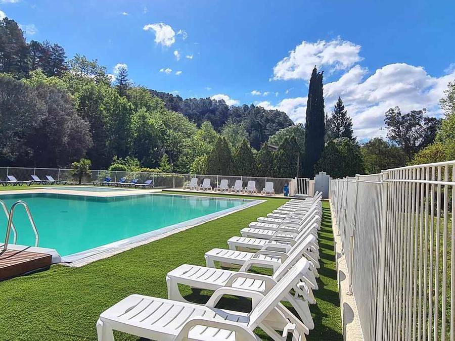 Camping pour 2 Personnes dans Joannas, Massif central