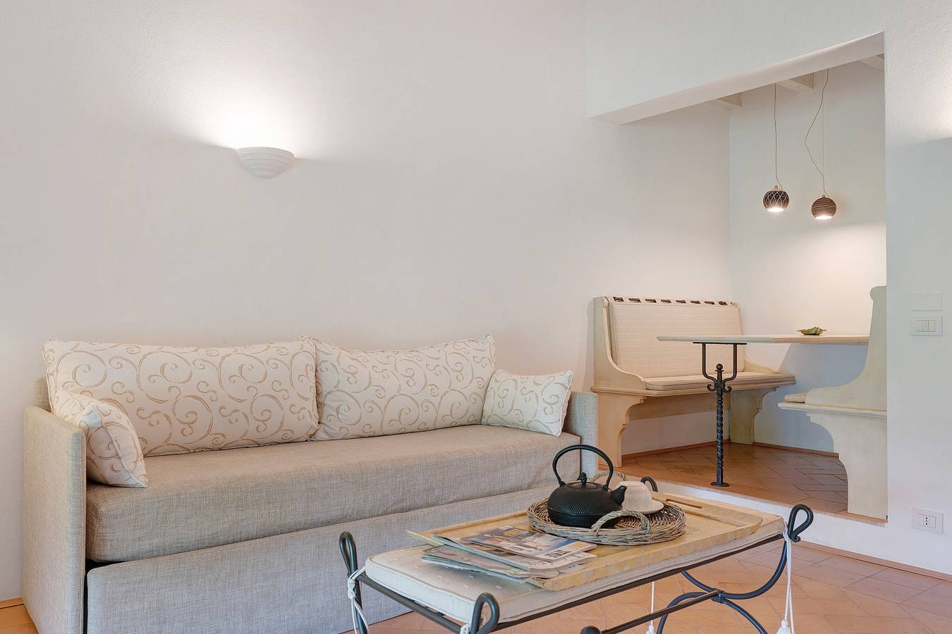 Ganze Wohnung, Apartment 'Bilocale Turchese' mit Gemeinschaftspool, Wlan und Klimaanlage in Puegnago sul Garda, Gardasee-Berge