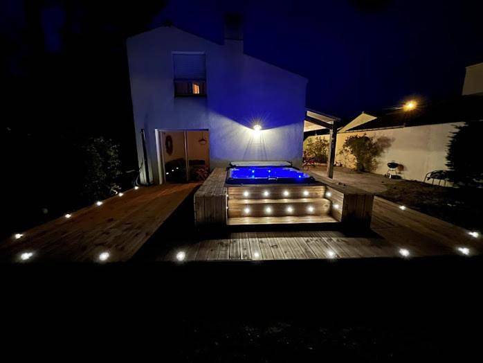 Villa pour 8 personnes, avec jardin et jacuzzi à La Tranche-sur-Mer